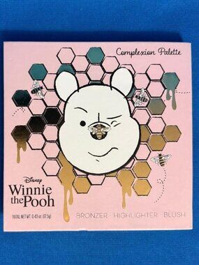 NEW ~ DISNEY WINNIE THE POOH BRONZER & HIGHLIGHTER & BLUSH COMPLEXION 9 PALETTE